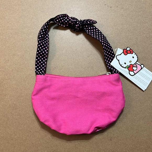 Hello Kitty Shoulder Bag - Picture 5 of 7